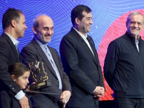 İran prezidenti yenə Azərbaycan dilində şeir dedi - VİDEO