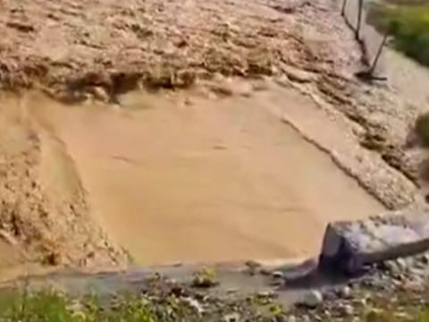 Ödənişli yolu da su basıb - VİDEO