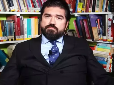 CHP ilə bağlı danışan jurnalist həbs olundu