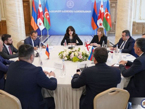 Azərbaycan-Ermənistan-Gürcüstan görüşü - Müsbət atmosferdə keçib