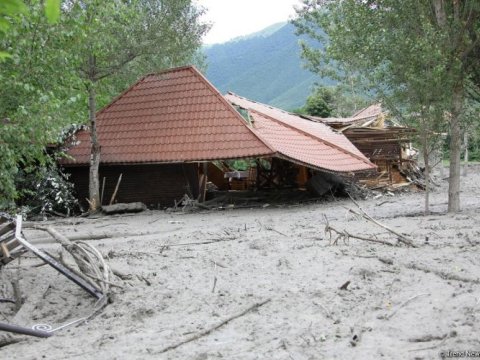 Daha bir nəfər selin qurbanı oldu - FOTO