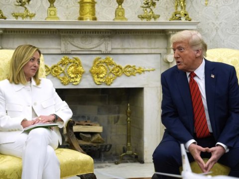 Tramp səfər dəvətini qəbul etdi