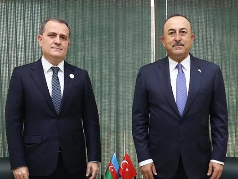 Ceyhun Bayramov Çavuşoğluya başsağlığı verdi