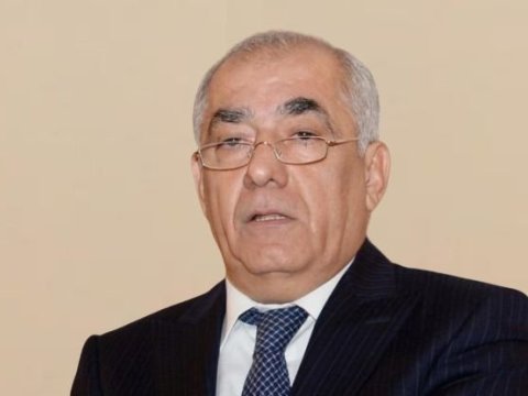 Baş nazir uşaqlarla bağlı qərar imzaladı