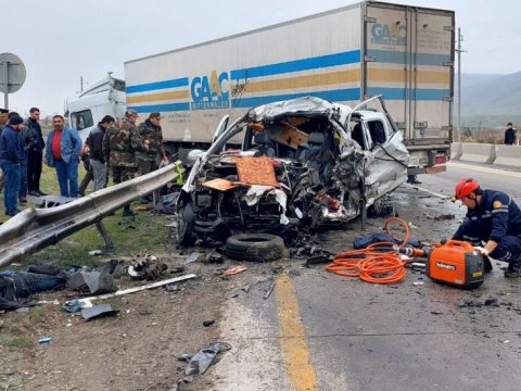 Bakı-Quba yolunda qəza - Sürücü öldü