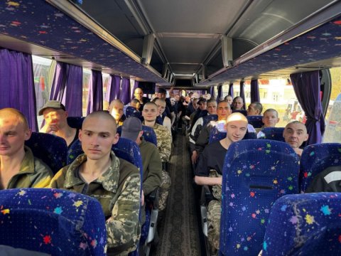 277 ukraynalı hərbçi azad edildi