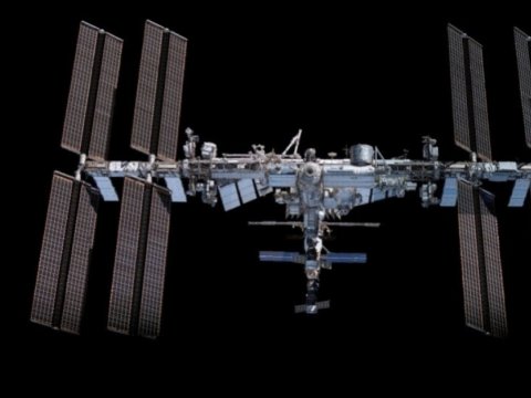 3 nəfər Yer kürəsinə qayıtdı