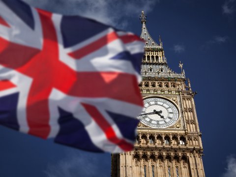 Britaniya Rusiyanı Ukraynada tam atəşkəsə çağırır