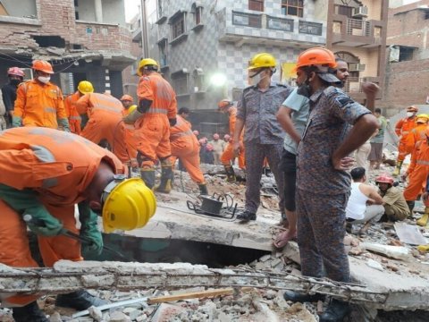 Bina&nbsp;uçdu -&nbsp;11&nbsp;ölü, çox sayda yaralı