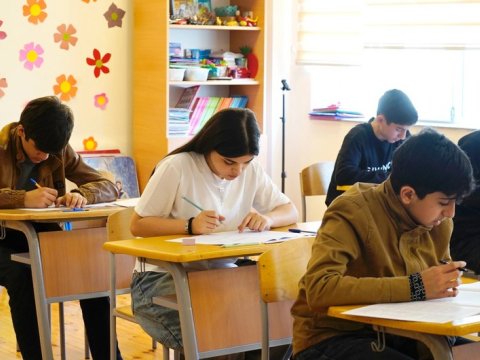 53 mindən çox şagird imtahan verdi