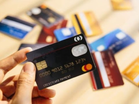 Həftəsonu bank kartlarından 18 minə yaxın pul oğurlanıb