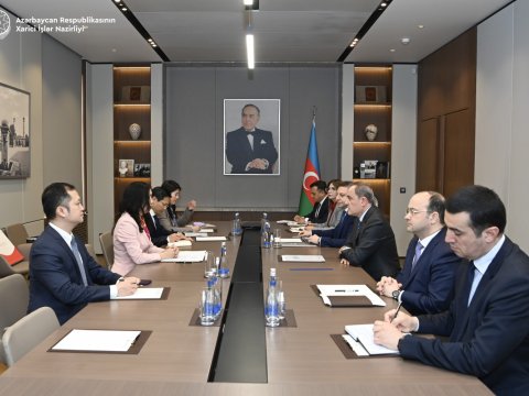 Ceyhun Bayramov vyetnamlı həmkarı ilə görüşüb