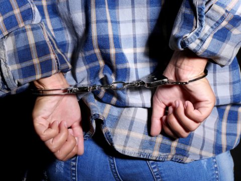 Kürəkənini bizlə qətlə yetirən qayınata HƏBS OLUNDU