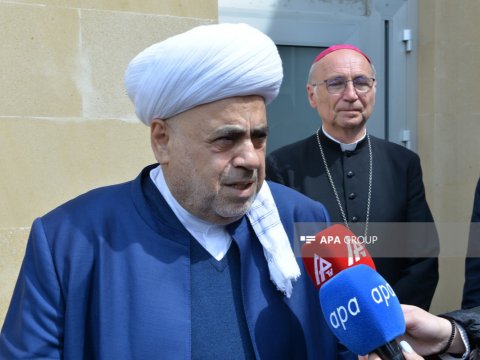 Ola bilər Roma Papasının dəfnində iştirak edim - Allahşükür Paşazadə 