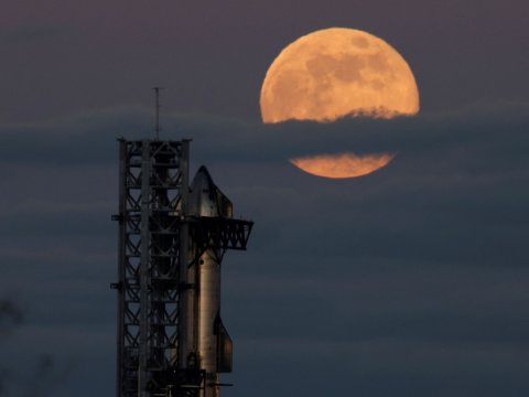 Çin Ayın səthində nüvə reaktoru inşa edəcək