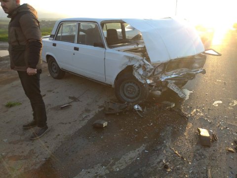 Azyaşlı atasının maşını ilə qəza TÖRƏTDİ