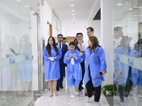 Leyla Əliyeva Çin Milli İnsan Genomu Mərkəzində - FOTO