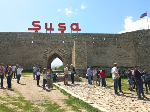 Beynəlxalq səyyahlar Şuşa şəhərində - FOTOLAR
