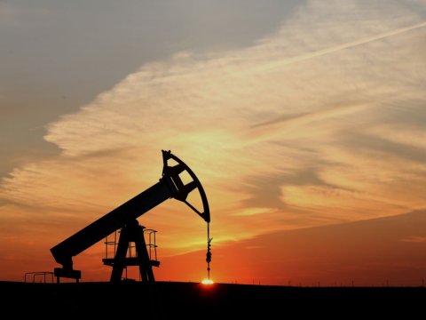 Azərbaycan neftinin qiyməti 69 dolları ÖTÜB