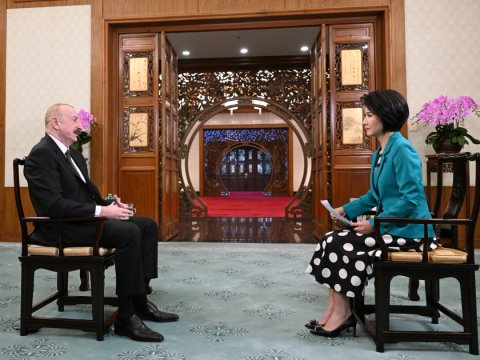 Prezidentlə çinli jurnalist arasında çayla bağlı maraqlı dialoq - VİDEO