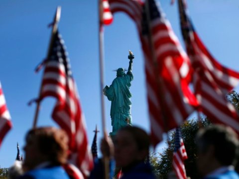 Amerikalıların əksəriyyəti Trampı DƏSTƏKLƏYİR