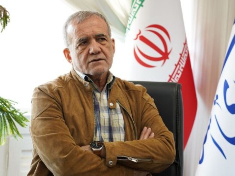 Pezeşkian partlayış olan limana GEDƏCƏK