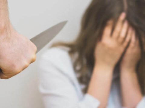 Mingəçevirdə qadın bıçaqlandı