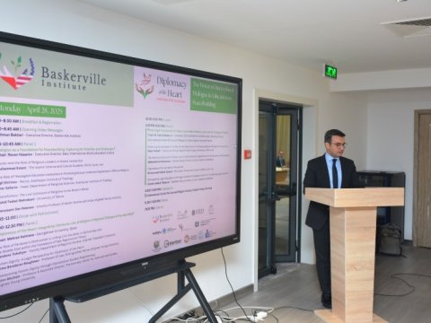 Din&nbsp;siyasi alətə çevriləndə... - Rəvan Həsənov əks təsirlərdən danışıb