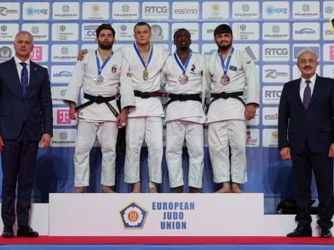 Asif Əsgərov Avropada cüdoçularımızın mükafatlandırma mərasimində...