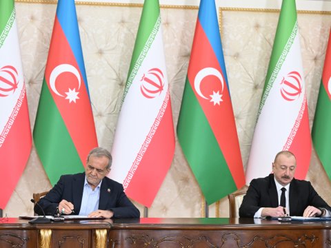 Azərbaycanla İran arasında sənədlər&nbsp;imzalandı