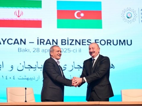 İlham Əliyev Pezeşkianla görüşündən&nbsp;video paylaşdı