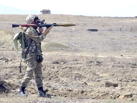 Ehtiyatdakı hərbçilər təlimlərə cəlb olundu - VİDEO