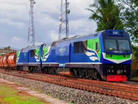 ADY Çindən müasir lokomotivlər alacaq - FOTO