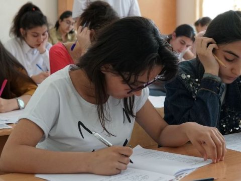 IV qrupda keçid balı ən az olan İXTİSASLAR