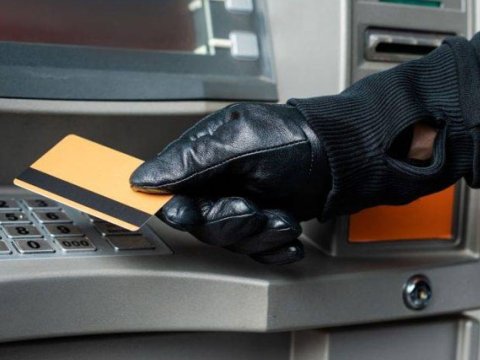 Bank kartlarının talanması - Əsas günahkar vətəndaşdır?