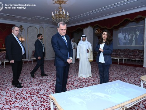 Ceyhun Bayramov Əl-Salam Saray Muzeyini ziyarət edib