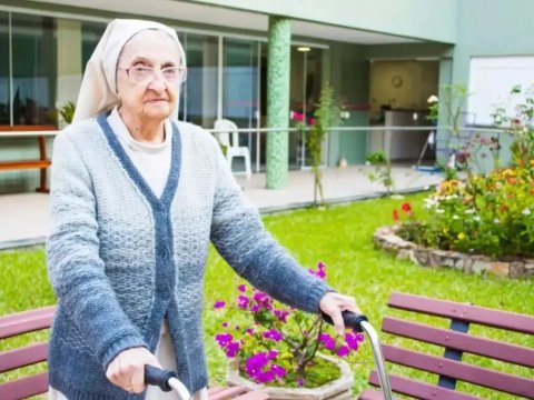 Dünyanın ən yaşlı qadını öldü