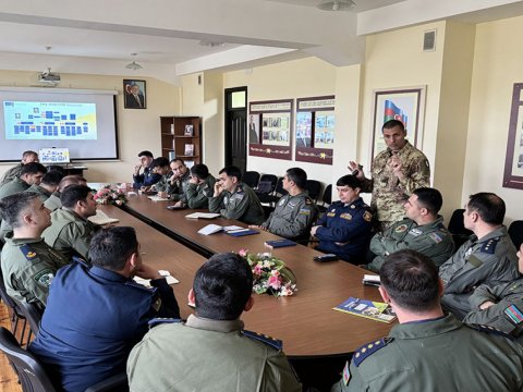 NATO ekspertləri Bakıda hərbçilərimizə kurs keçirlər
