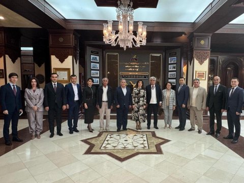 Günay Əfəndiyeva Özbəkistandan gələn nümayəndələrlə görüşüb - FOTO