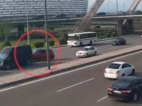 Yolda xarab olan “Qazel” qəzaya səbəb oldu - ANBAAN GÖRÜNTÜLƏR