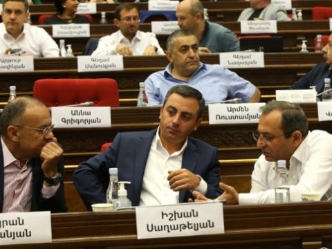 &ldquo;Hayastan&rdquo; fraksiyası Paşinyanın impiçmentini istəyir