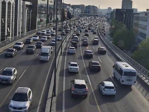 Bakının 11 küçəsində tıxac - SİYAHI