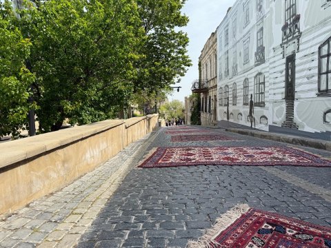 İçərişəhərdə xalça festivalı - FOTOREPORTAJ