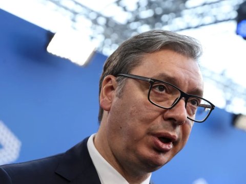 Vuçiç xəstəxanaya yerləşdirildi