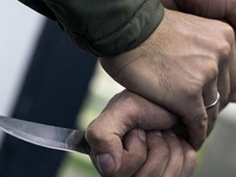 Bakıda 8 bıçaq yarası alan kişi öldü - Şübhəli oğludur