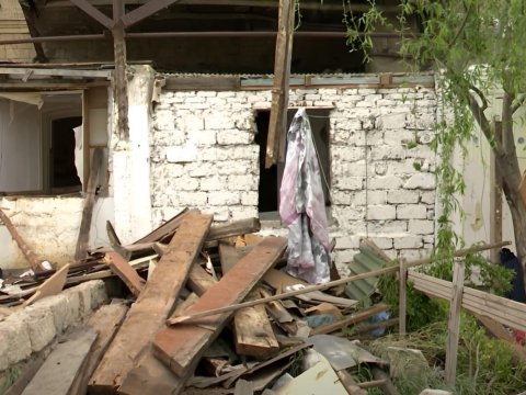 Bakıda sakinlər evdə ola-ola bina SÖKÜLDÜ