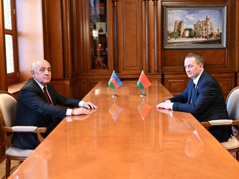 Baş nazirlərin təkbətək görüşüblər - FOTO