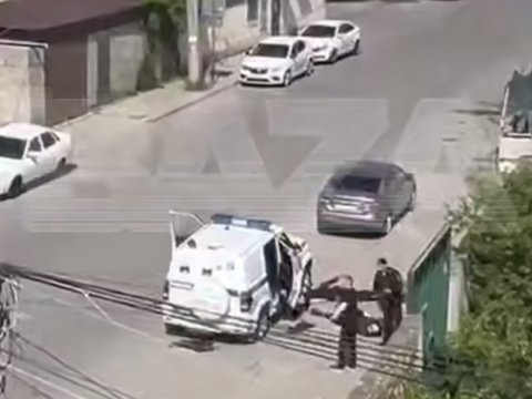 Silahlı hücum nəticəsində iki polis&nbsp;həlak oldu