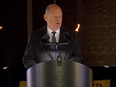 Şolts kansler vəzifəsindən getdi