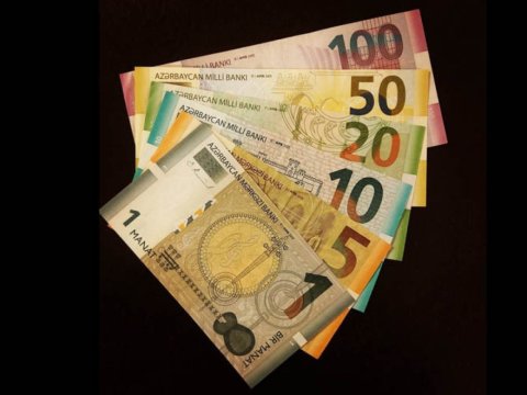 Saxta pulla mağazadan alış-veriş edən şəxs tutuldu